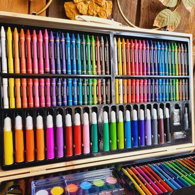 180-Piece Painting Art Set in Wooden Box - Little and Giant Explorers Artist