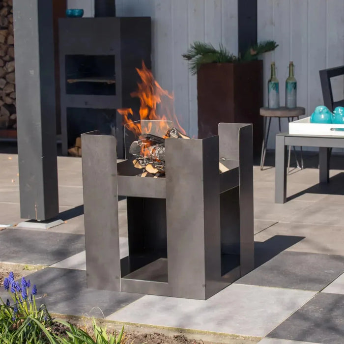 Fire Pit 'Hollola' in Grey - Little and Giant Explorers RedFire