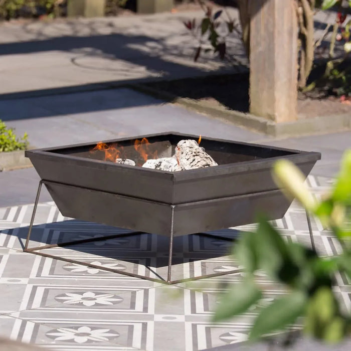 Fire Pit 'Reso' in Grey - Little and Giant Explorers RedFire