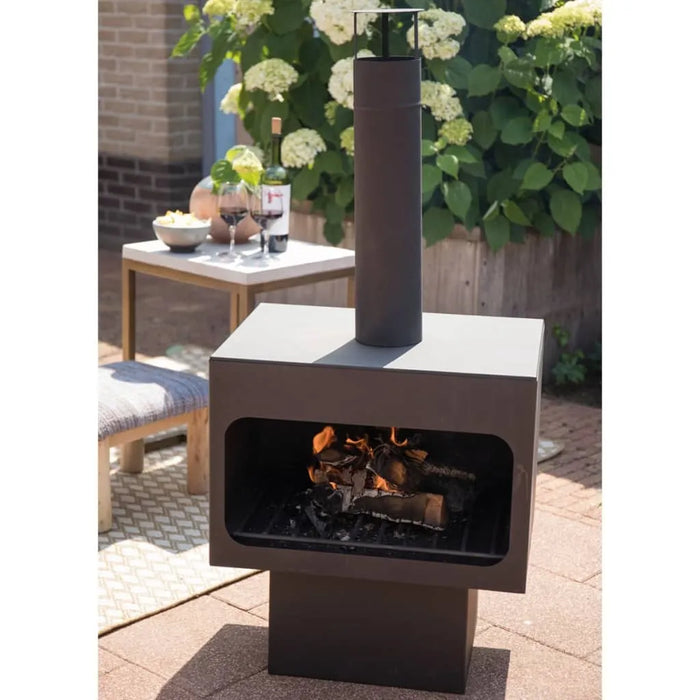 Fireplace 'Jersey XL' in Black - Little and Giant Explorers RedFire