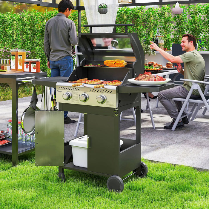 Three-Burner Gas BBQ Grill with See-Through Lid 7.5kW - Little and Giant Explorers Outsunny