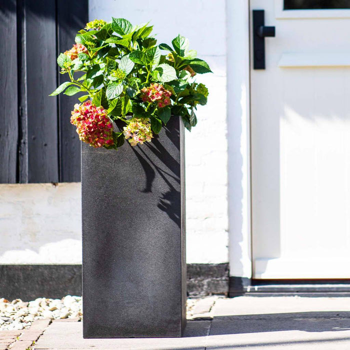 Urban Smooth Rectangle Planter in Black (36 x 79cm) - Little and Giant Explorers Capi