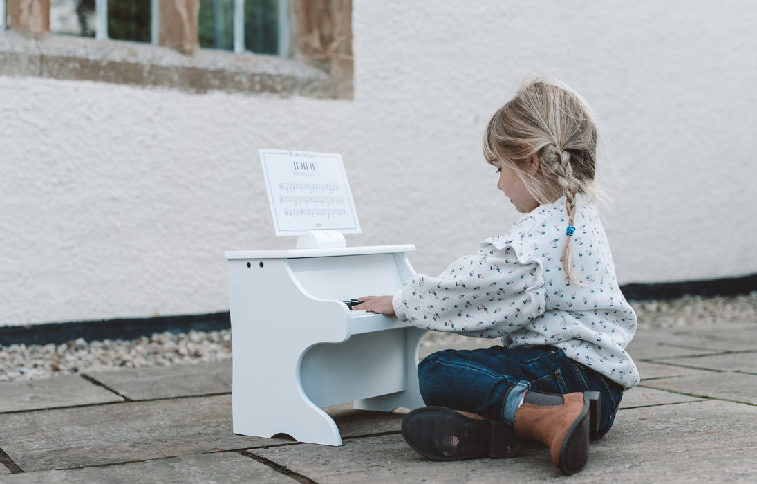 Vintage Style Piano - Little and Giant Explorers Vilac