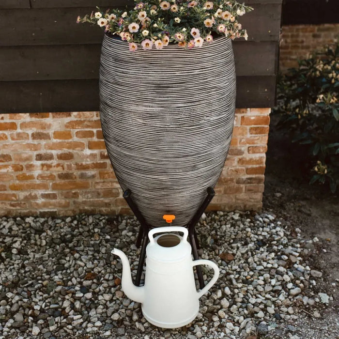 Watering Can 'Xala Lungo' in Light Grey 12 L - Little and Giant Explorers Capi